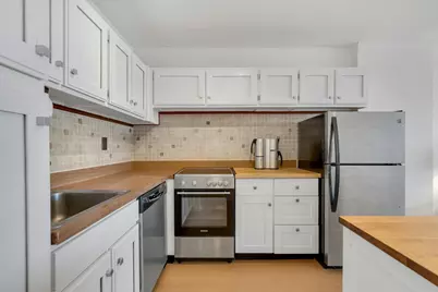 380 Mountain Rd #701, Union City, NJ 07087 - Photo 10