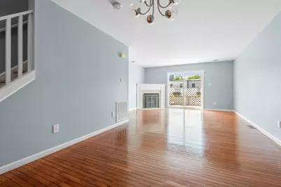 327 10th St, Jersey City, NJ 07302 - Photo 4