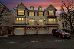 22 Marina Dr, Bayonne, NJ 07002 - Photo 22