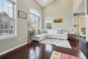 80 Lydia Dr, Guttenberg, NJ 07093 - Photo 1