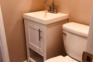 4 Green Valley Ct, Secaucus, NJ 07094 - Photo 8