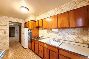 154 Bowers St, Jersey City, NJ 07307 - Photo 10