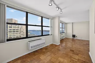 7002 Blvd E, Guttenberg, NJ 07093 - Photo 1