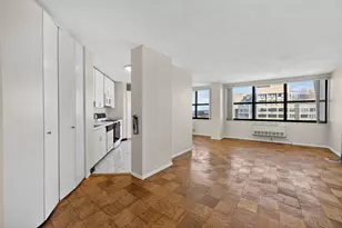 7002 Blvd E, Guttenberg, NJ 07093 - Photo 2