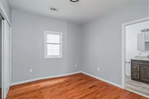 164 Avenue B, Bayonne, NJ 07002 - Photo 10