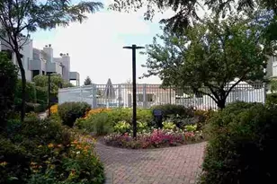 700 Mainsail Ln, Secaucus, NJ 07094 - Photo 16