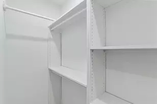 211 New York Ave, Jersey City, NJ 07307 - Photo 18