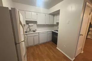 216 Christopher Columbus Dr, Jersey City, NJ 07302 - Photo 4