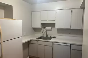 216 Christopher Columbus Dr, Jersey City, NJ 07302 - Photo 6