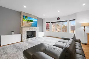 807 Edgewood Ln, Fort Lee, NJ 07024 - Photo 2