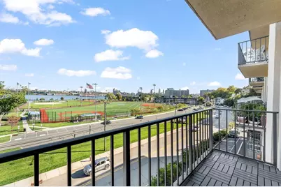 1150 River Rd #4F, Edgewater, NJ 07020 - Photo 1