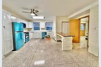 902 Washington St #G, Hoboken, NJ 07030 - Photo 2