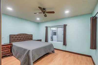 190 West 24th St, Bayonne, NJ 07002 - Photo 8