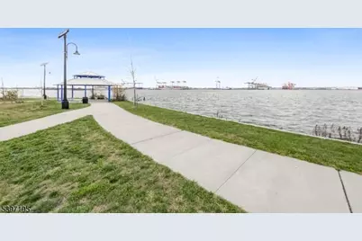 190 West 24th St, Bayonne, NJ 07002 - Photo 16