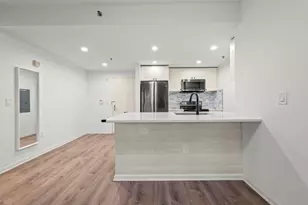 102 Christopher Columbus Dr, Jersey City, NJ 07302 - Photo 14