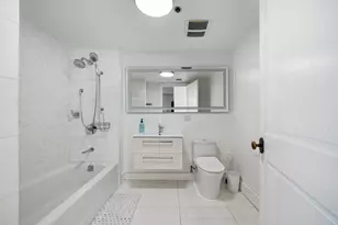 300 Communipaw Ave, Jersey City, NJ 07304 - Photo 12