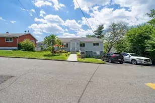 25 Helen St, Secaucus, NJ 07094 - Photo 2