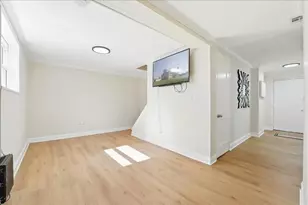 12 Saddlewood Ct, Jersey City, NJ 07302 - Photo 2