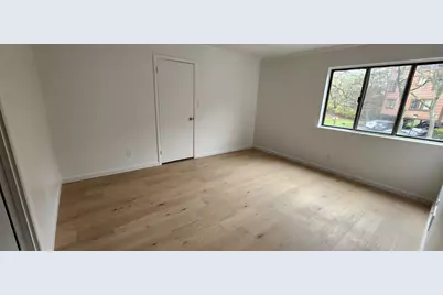 89 Harbor Key Harbor Key #89, Secaucus, NJ 07094 - Photo 18