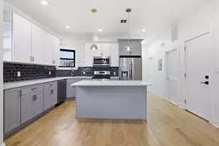 32 Charles St, Jersey City, NJ 07307 - Photo 2