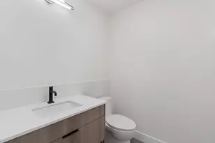 139 Christopher Columbus Dr, Jersey City, NJ 07302 - Photo 24