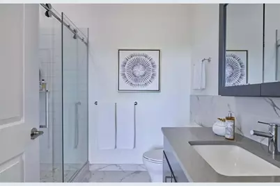 250 Avenue E #401, Bayonne, NJ 07002 - Photo 6