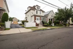733 Hudson Ave, Secaucus, NJ 07094 - Photo 12