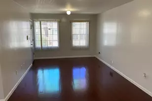 183 Hutton St, Jersey City, NJ 07307 - Photo 8