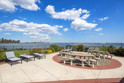 207 Shearwater Ct West #31, Jersey City, NJ 07305 - Photo 24