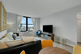 102 Christopher Columbus Dr, Jersey City, NJ 07302 - Photo 12