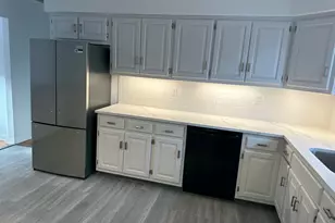 41 Kipp Ave, Elmwood Park, NJ 07407 - Photo 12