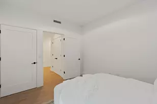 139 Christopher Columbus Dr, Jersey City, NJ 07302 - Photo 16