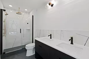 139 Christopher Columbus Dr, Jersey City, NJ 07302 - Photo 10