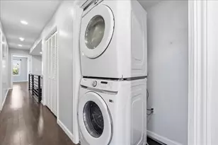 225 Freeman Ave, Jersey City, NJ 07306 - Photo 18