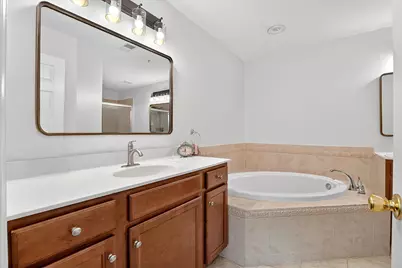 34 Marina Dr, Bayonne, NJ 07002 - Photo 16