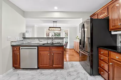 34 Marina Dr, Bayonne, NJ 07002 - Photo 4