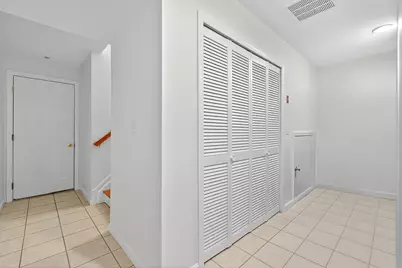 34 Marina Dr, Bayonne, NJ 07002 - Photo 20