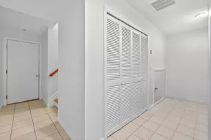 34 Marina Dr, Bayonne, NJ 07002 - Photo 20