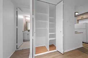 7000 Blvd E, Guttenberg, NJ 07093 - Photo 16