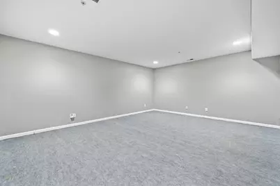 4 Boatworks Dr, Bayonne, NJ 07002 - Photo 18