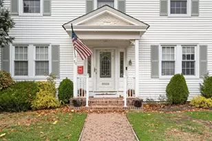 71 Georgian Ct, Hillside, NJ 07205 - Photo 2