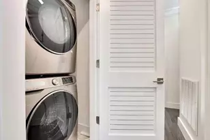 65 Corbin Ave, Jersey City, NJ 07306 - Photo 30