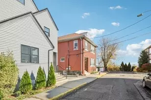 7 Laird Pl, Cliffside Park, NJ 07010 - Photo 2