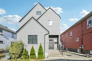 7 Laird Pl, Cliffside Park, NJ 07010 - Photo 4