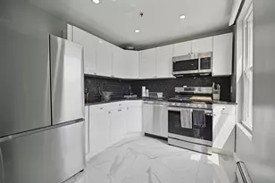292 7th St, Jersey City, NJ 07302 - Photo 2