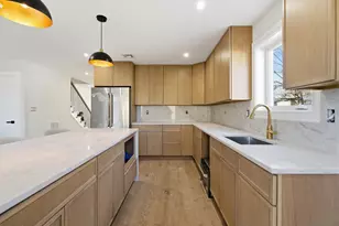 138 Weigands Ln, Secaucus, NJ 07094 - Photo 10