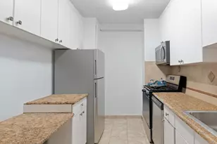 7002 Blvd E, Guttenberg, NJ 07093 - Photo 10