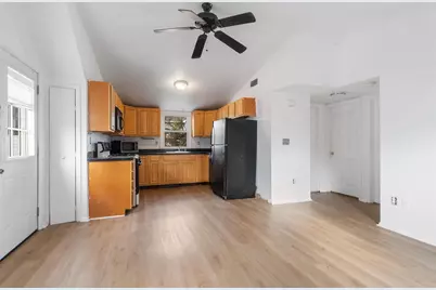 689 2nd St #2, Secaucus, NJ 07094 - Photo 6