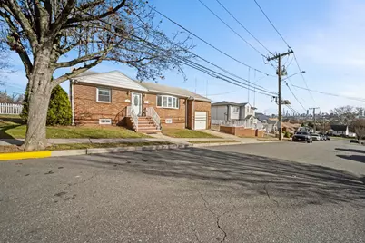 23 Arn Terrace, Secaucus, NJ 07094 - Photo 2
