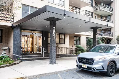 201 St Pauls Ave #4W, Jersey City, NJ 07306 - Photo 1